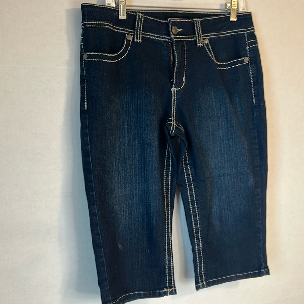 Nine West Vntg America “Brady” Mid Rise Dk Wash Stretch Capris/Shorts. Sz 10/30